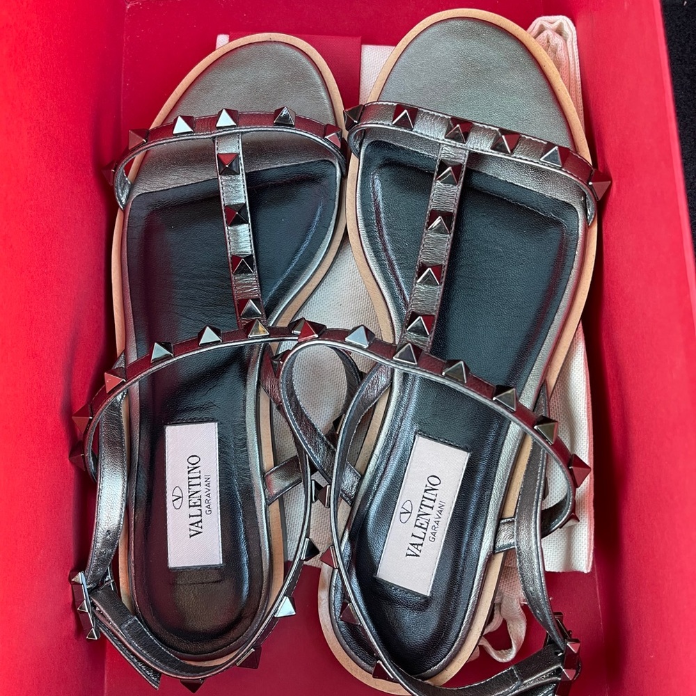 Authentic Valentino Rockstud Sandals 35.5 5 5 1/2